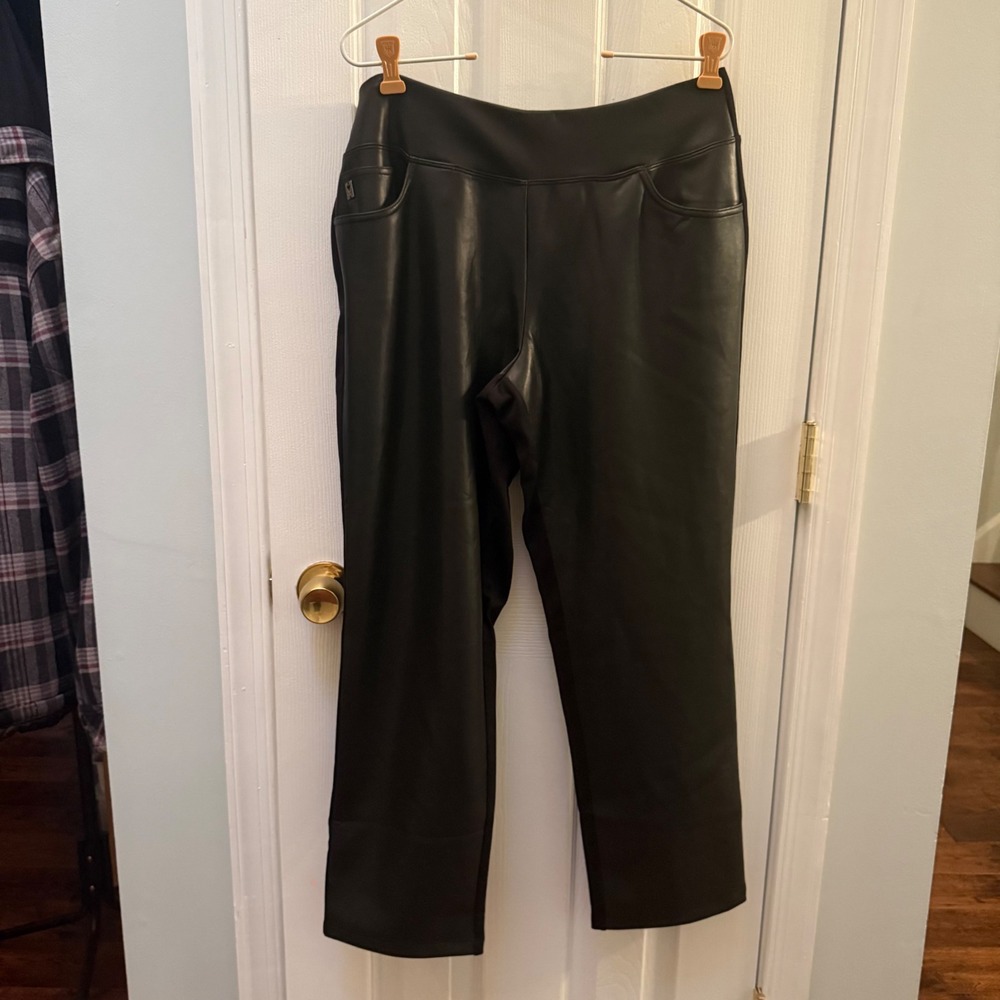 Belle by Kim Gravel Black Faux Leather Pull On Pants Women's 12P Petite